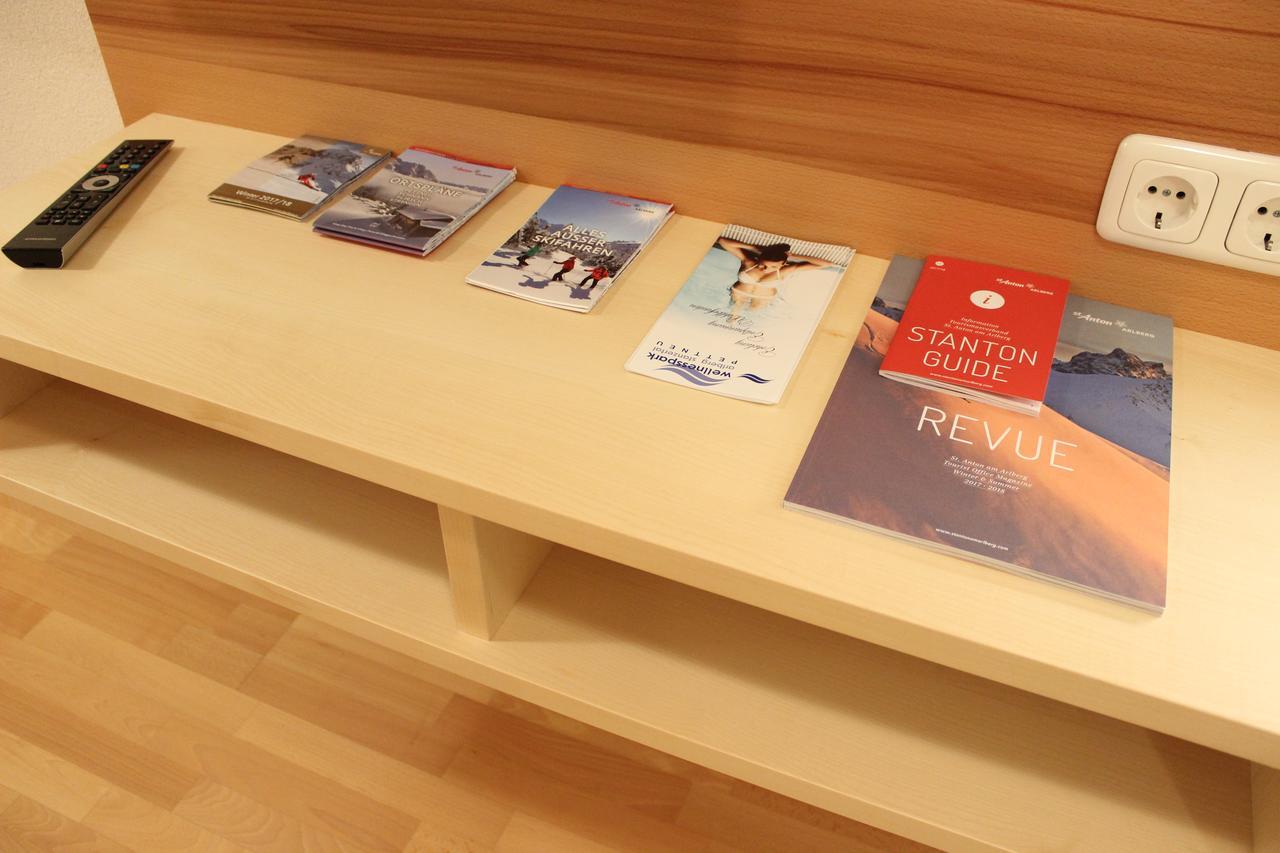Haus Arosa Apartment Pettneu am Arlberg Bagian luar foto